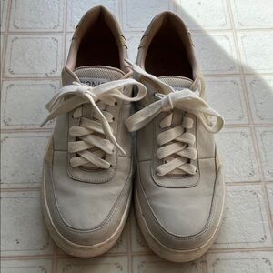 Vionic Women's White and Tan Leather Sneakers